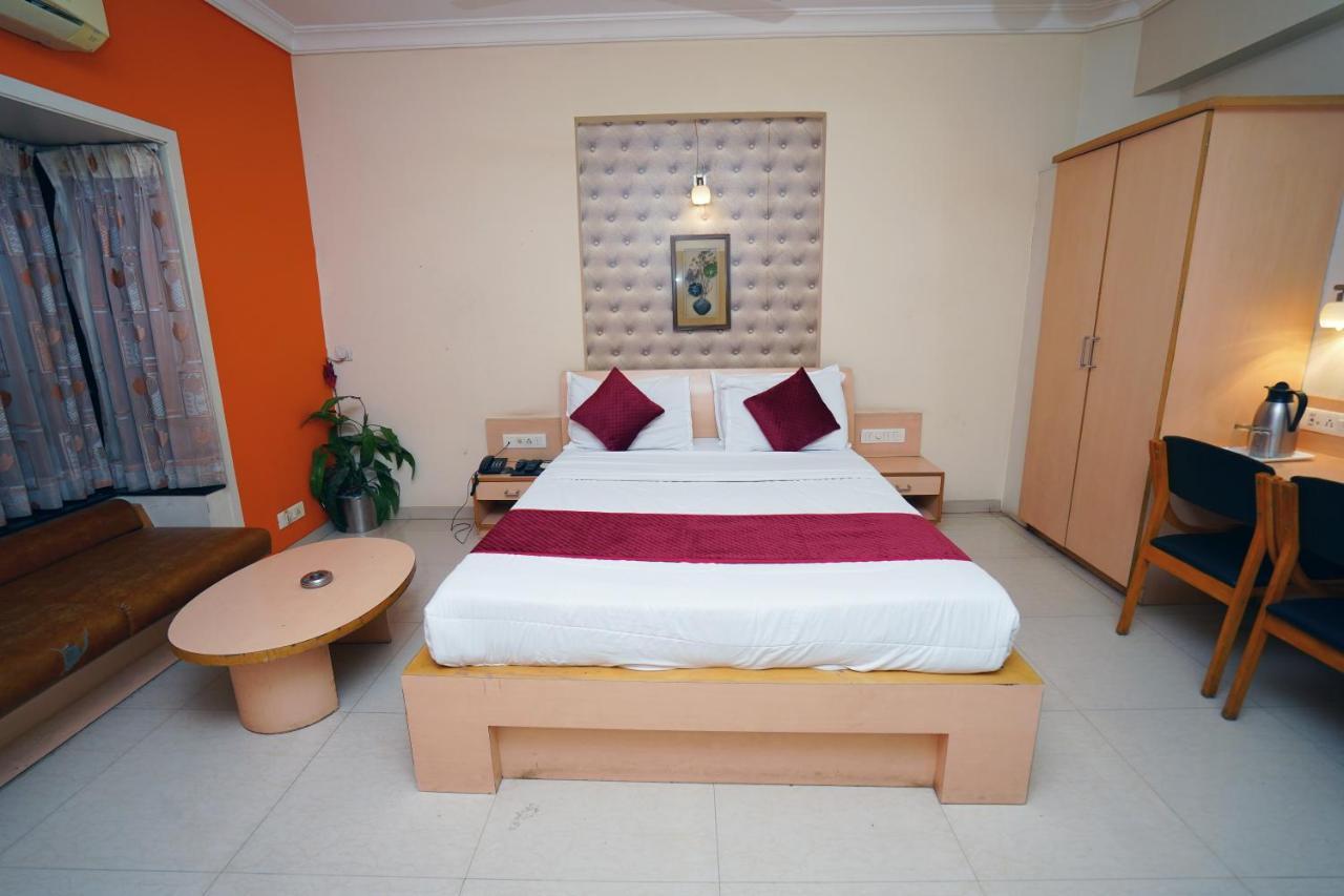 New Hotel Europa Inn Rajkot Luaran gambar