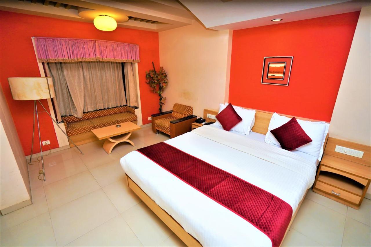 New Hotel Europa Inn Rajkot Luaran gambar