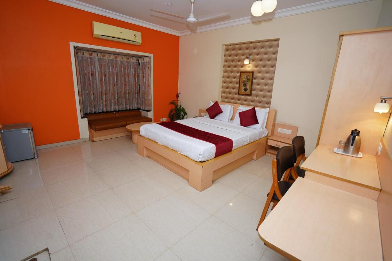 New Hotel Europa Inn Rajkot Luaran gambar