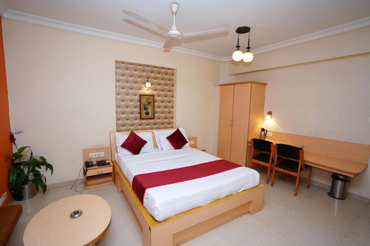 New Hotel Europa Inn Rajkot Luaran gambar