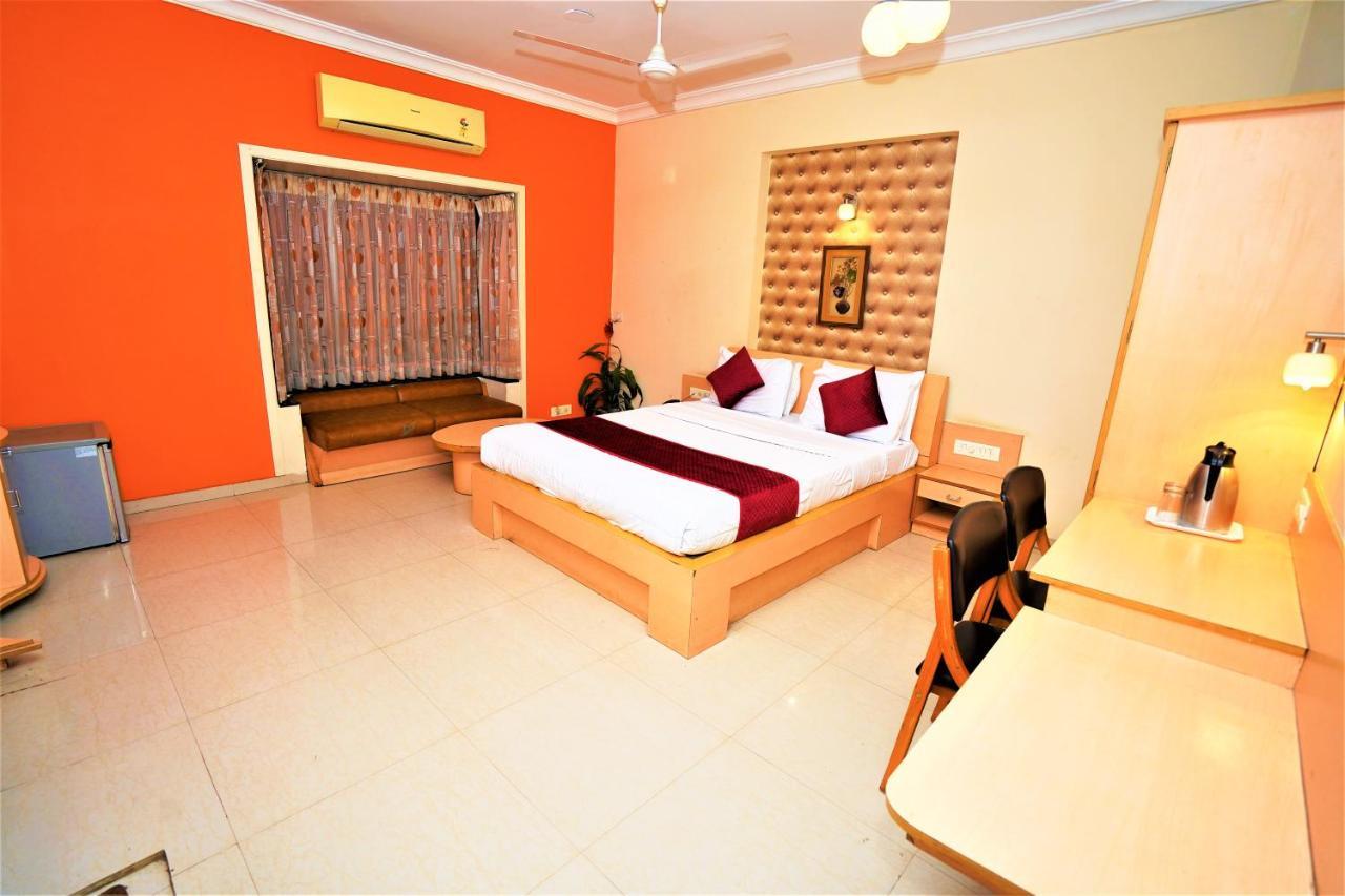 New Hotel Europa Inn Rajkot Luaran gambar