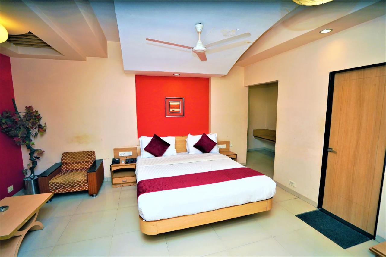 New Hotel Europa Inn Rajkot Luaran gambar
