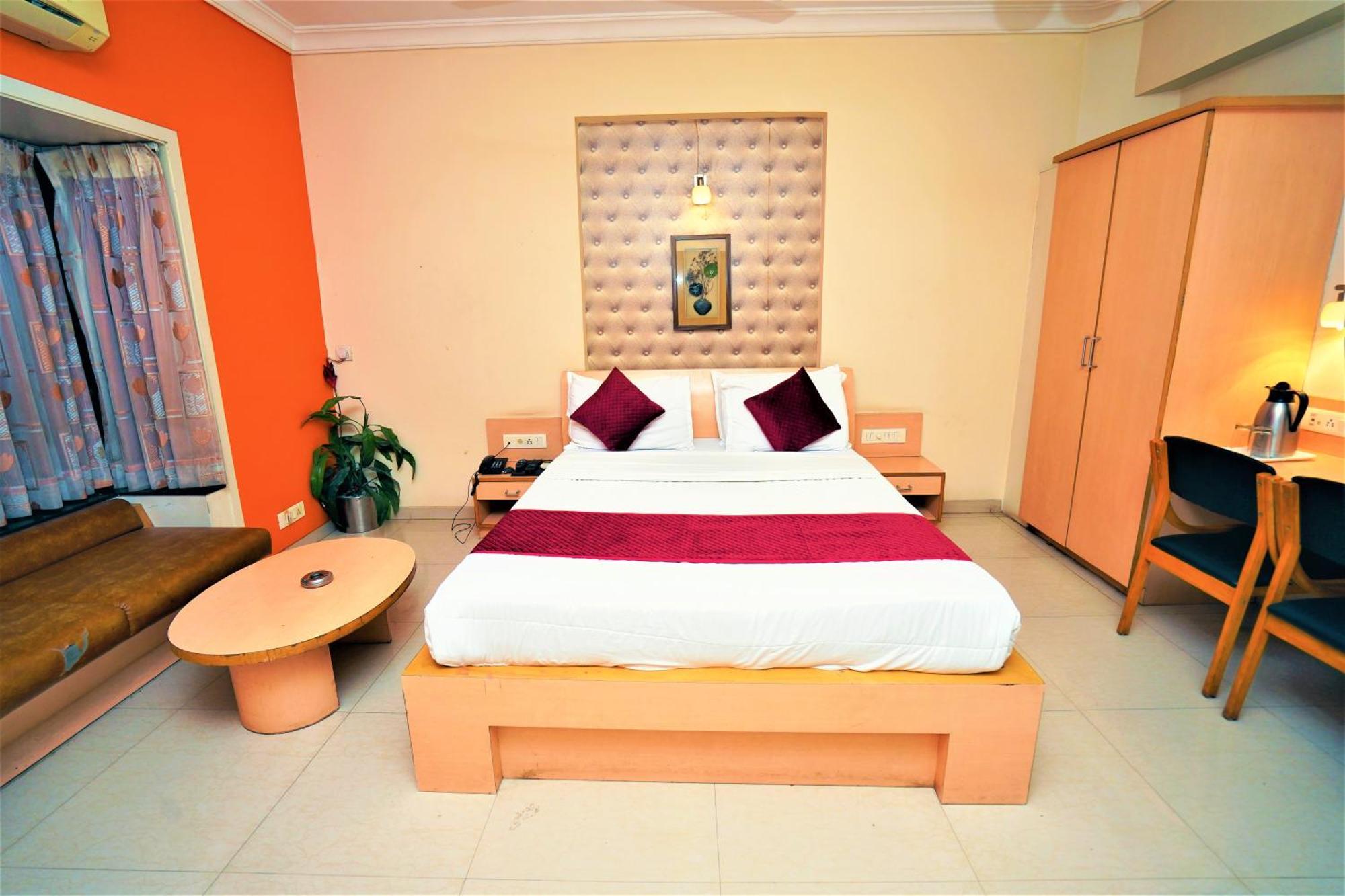 New Hotel Europa Inn Rajkot Luaran gambar