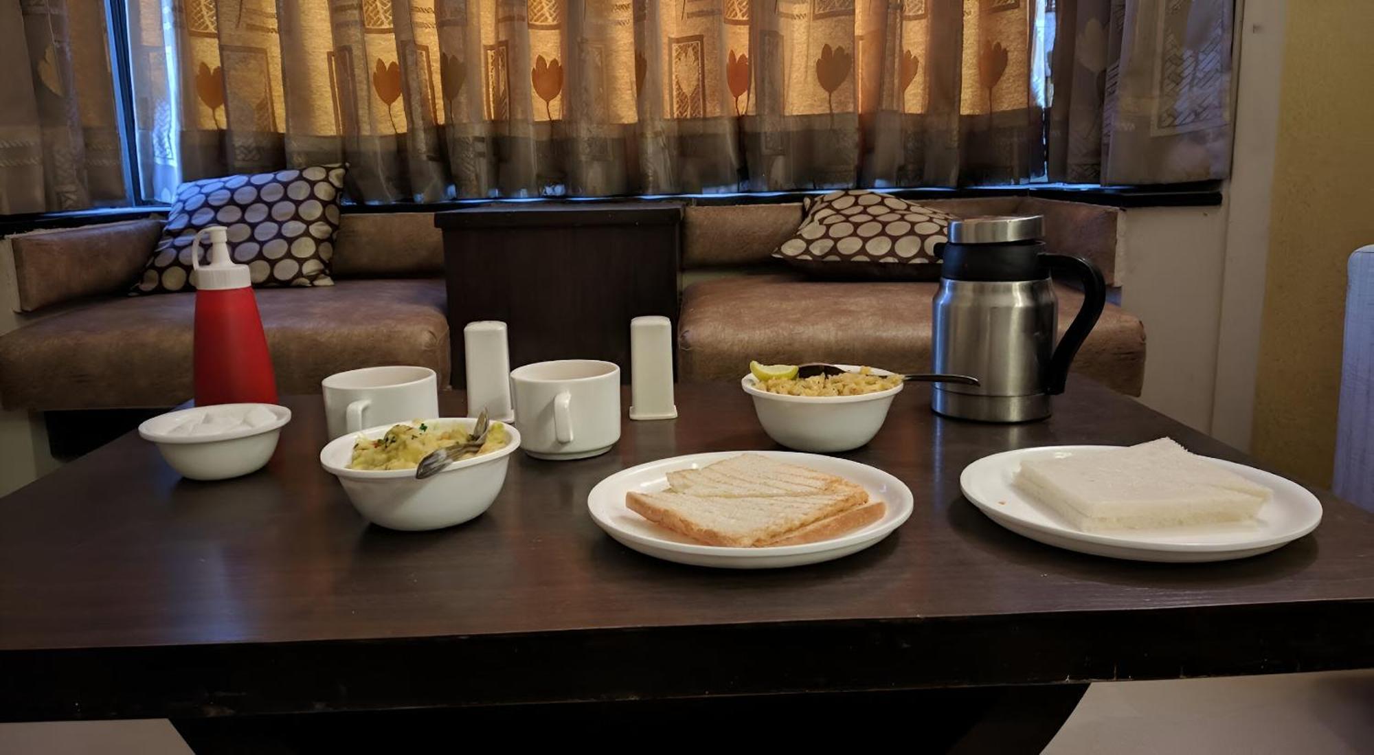 New Hotel Europa Inn Rajkot Luaran gambar