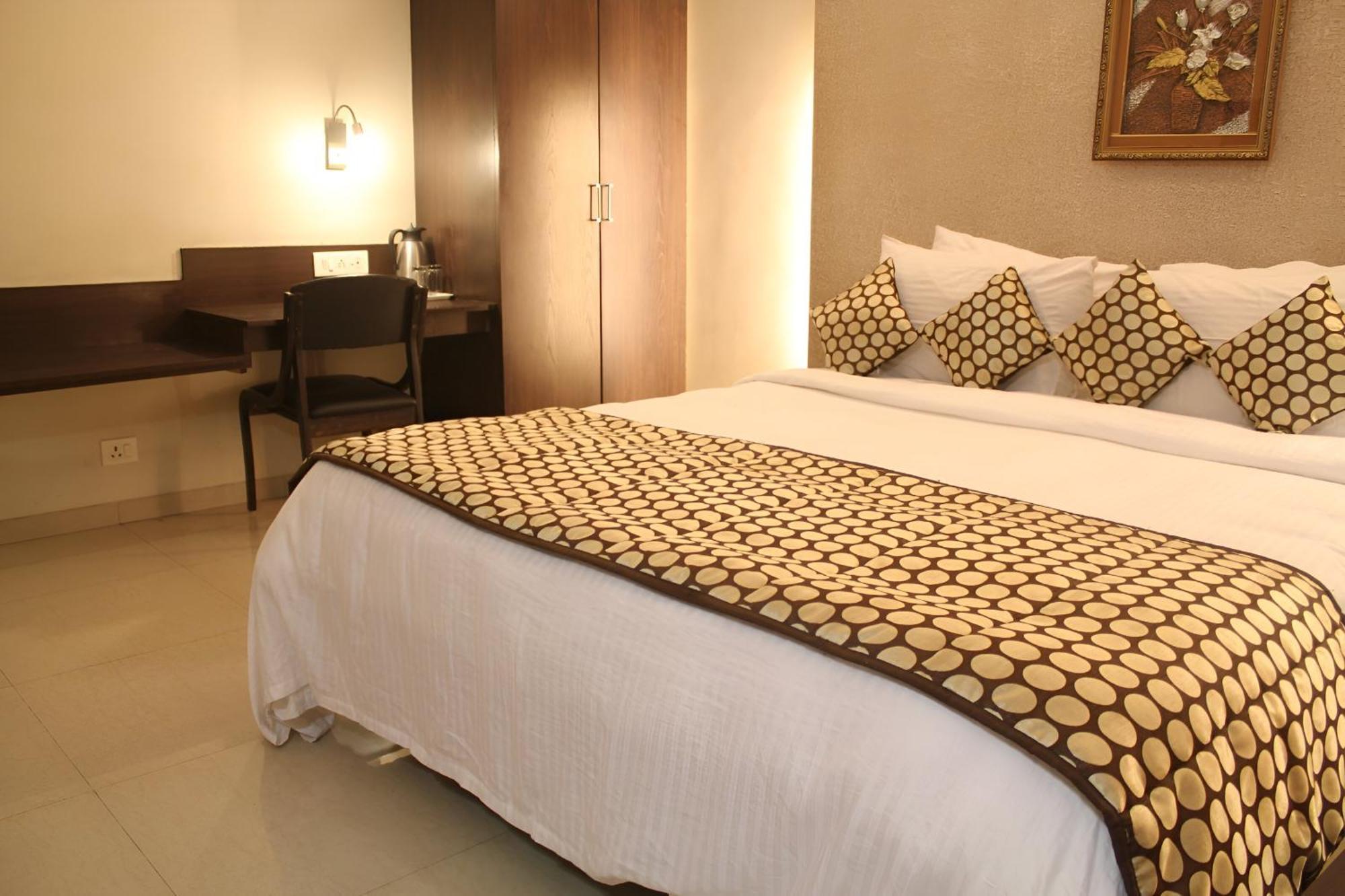 New Hotel Europa Inn Rajkot Luaran gambar